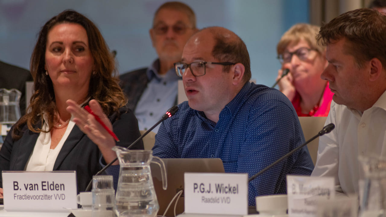 Politiek Actief moet burger en politiek bij elkaar brengen